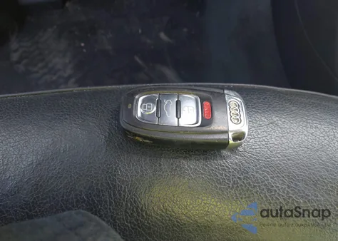 2012 Audi A4 2.0T Premium z USA, uszkodzony, nr VIN WAUAFAFL8CN011228